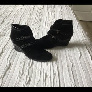 Aquaitalia wedge booties size 9
